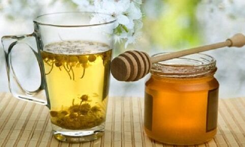 As infusións de herbas con mel eliminan a inflamación na prostatite e son beneficiosas para todo o corpo